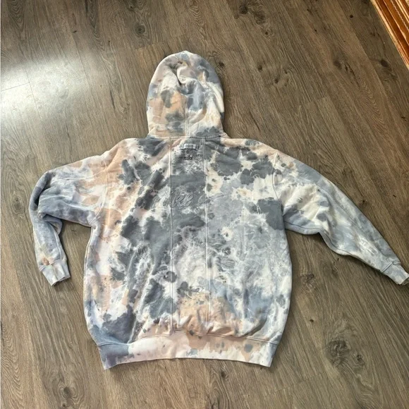 Nike Tie-Dye Hoodie and Joggers Set - Gray and Pink - Picture 5 of 14
